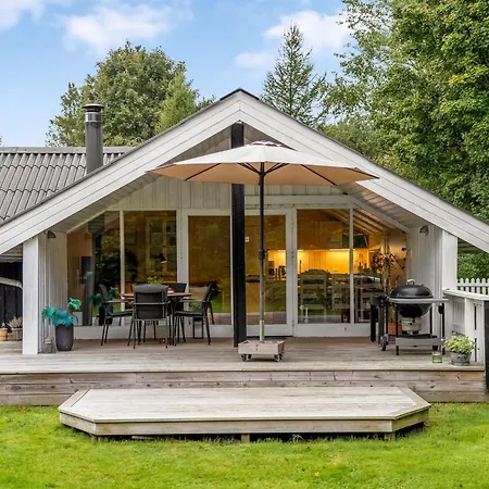 Ejler - 30km From The Sea By Interhome